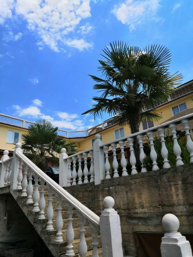 Guest House Amra New Athos Buitenkant foto